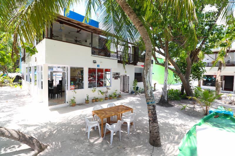 Liberty Guest House Maldives Mahibadhoo 外观 照片